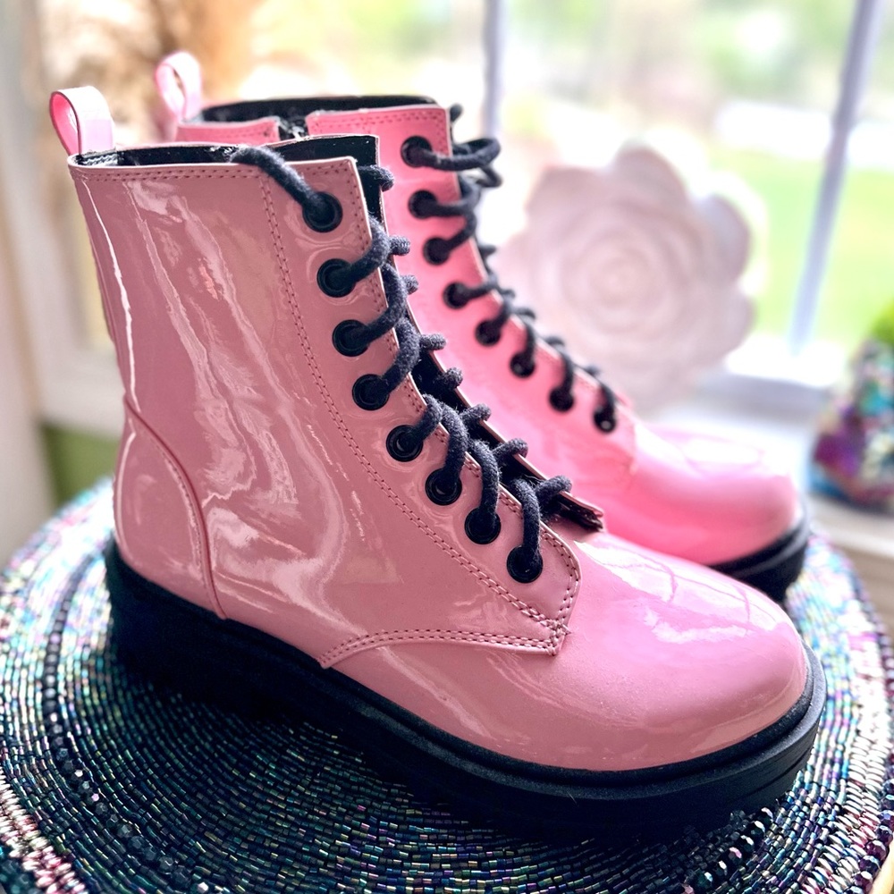 BRAND NEW• Women’s Pink Steampunk Combat Boots